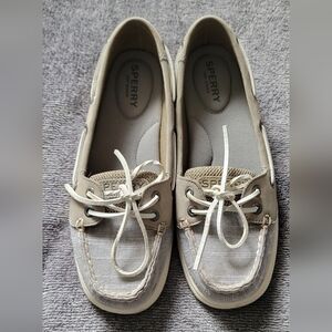 Sperry Women's Cream and Tan Loafers